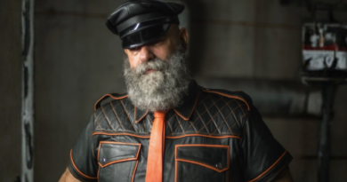 Meet the sexy Cash Master, Douglas Brown, who wants you to have all the money!