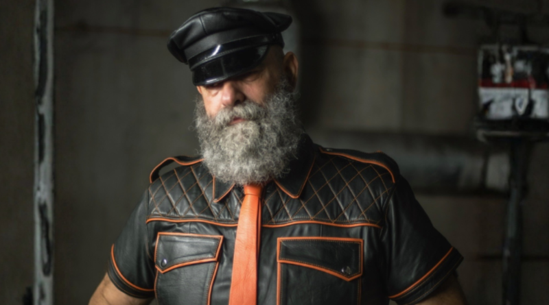 Meet the sexy Cash Master, Douglas Brown, who wants you to have all the money!